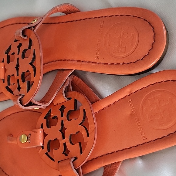 These call summer all day. Beautiful coral color!!! Tory burch sandles so cute! - Picture 3 of 3